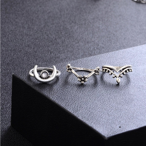14 Piece Sun and Moon Midi Ring Set - Picture 4 of 10
